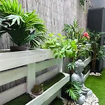 Urban With Private Garden Near Andrassy Apartamento Budapeste
