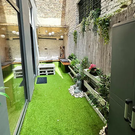 Urban With Private Garden Near Andrassy Apartmán Budapešť