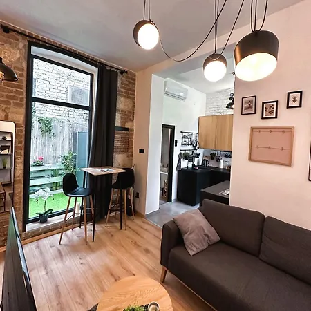 Apartmán Urban With Private Garden Near Andrassy
