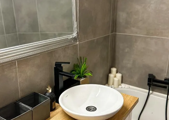 Urban With Private Garden Near Andrassy *