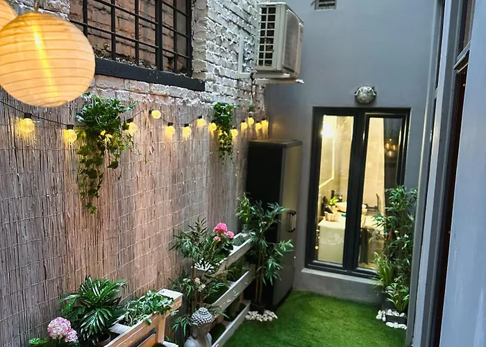 Appartamento Urban With Private Garden Near Andrassy *
