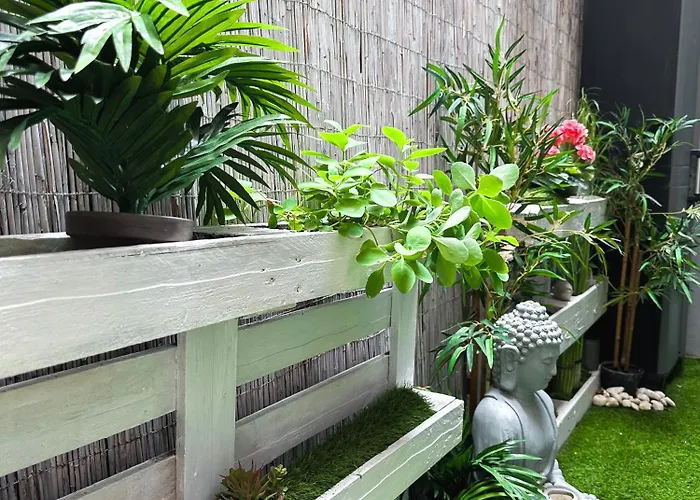 Urban With Private Garden Near Andrassy Appartamento Budapest